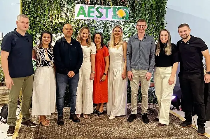 AEST comemora 20 anos com foco em formação de novos líderes