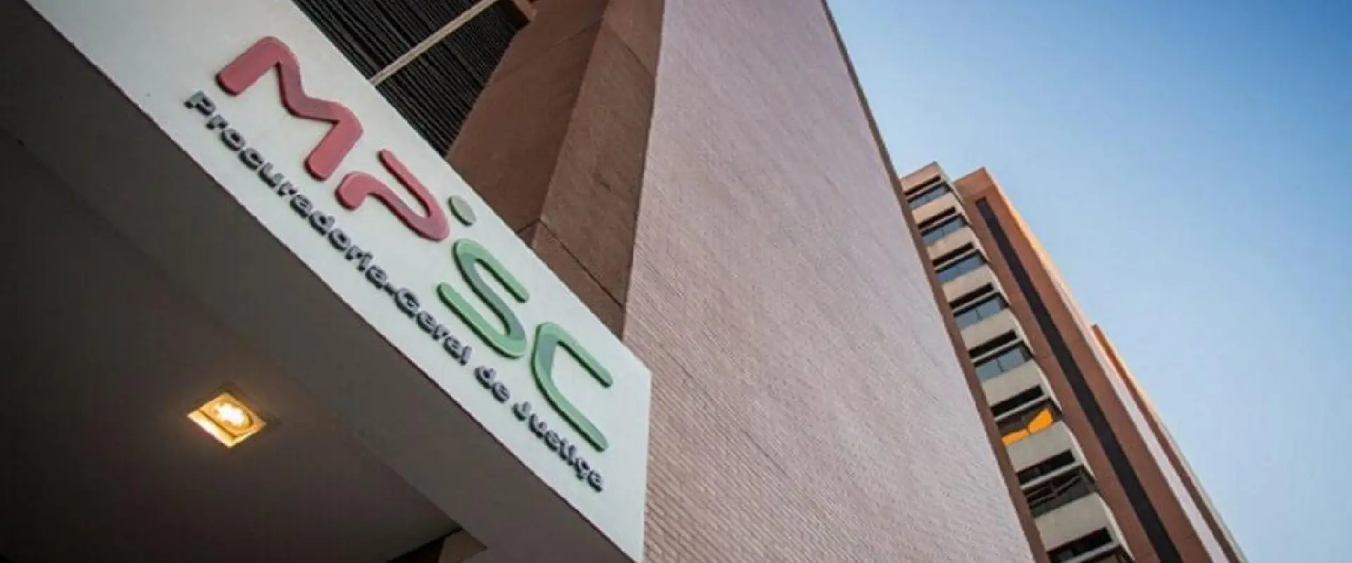 Avô é condenado a mais de 37 anos de prisão por estuprar neta em Itapiranga