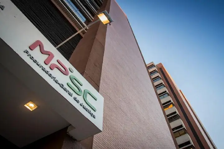 Avô é condenado a mais de 37 anos de prisão por estuprar neta em Itapiranga