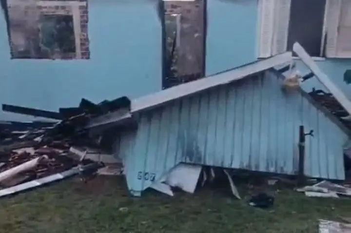 Casa em Tunápolis é completamente destruída em incêndio