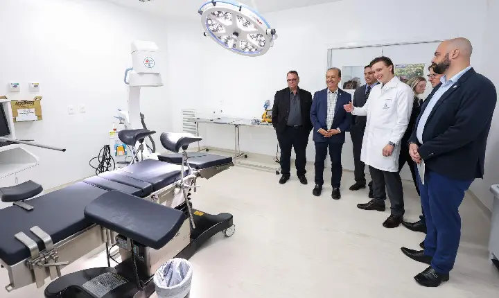 Com investimento do Estado, iniciam as atividades do primeiro hospital do Oeste exclusivo para cirurgias eletivas