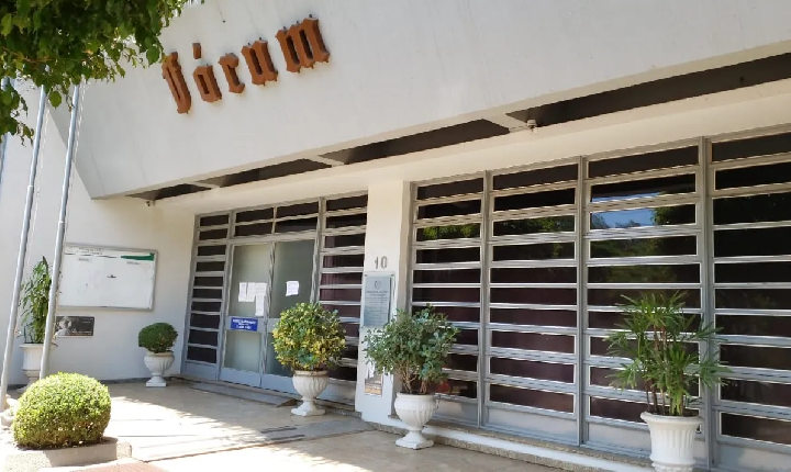 Comarca de Itapiranga terá júri de homem acusado de matar pai e filho.