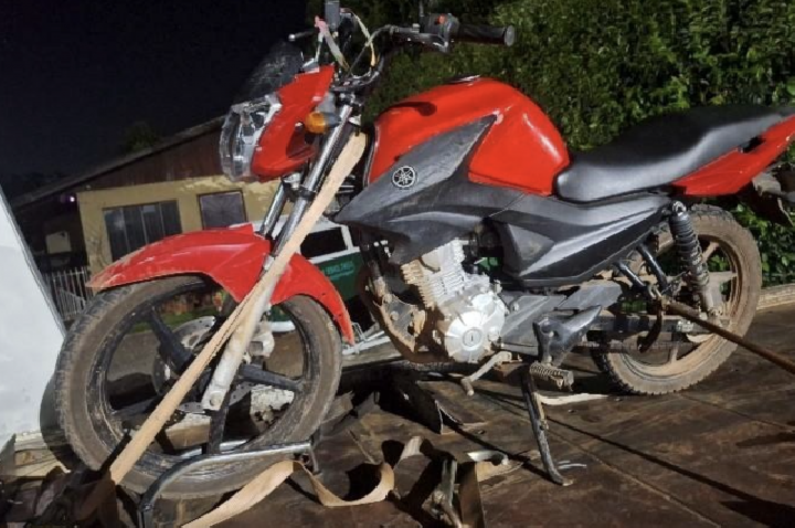 Motocicleta furtada em Tunápolis é recuperada na BR-163 em SMOeste com dois homens
