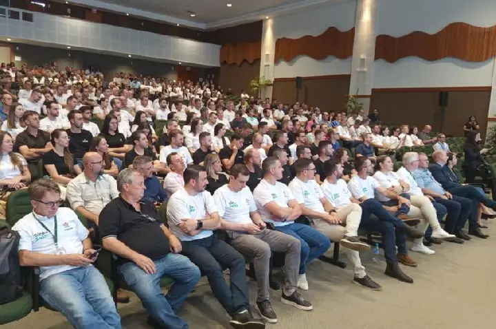 Pesquisa aponta que produção média de milho supera 200 sacas por hectare no Extremo Oeste