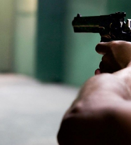 CCJ do Senado aprova exigência de exame toxicológico para posse e porte de arma de fogo.
