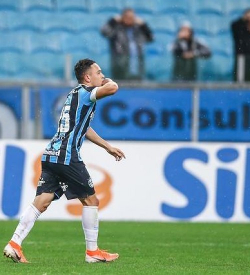 Negócio por Everton esfria, e Pepê vira a bola da vez para salvar os cofres do Grêmio.