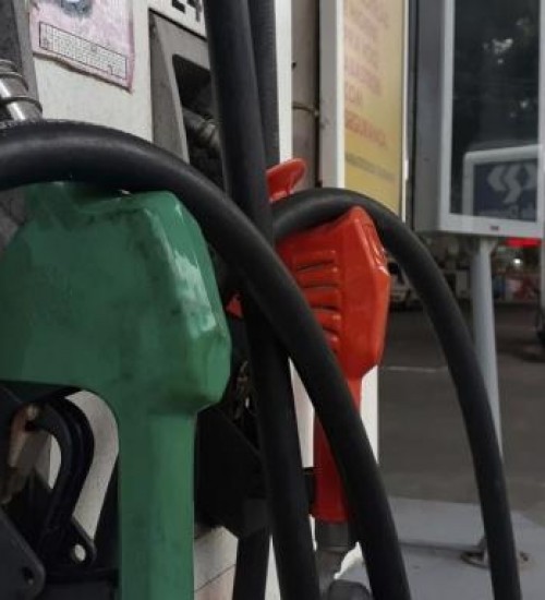 Governo convoca ministros e BC para buscar soluções ao aumento dos combustíveis.