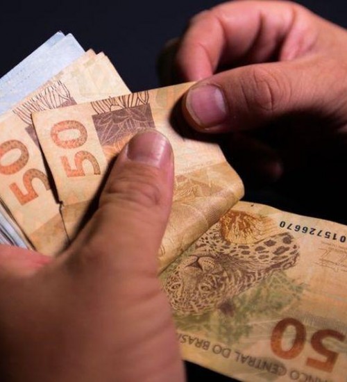 Saque do FGTS e 13º salário do INSS devem injetar R$ 79 bi na economia.