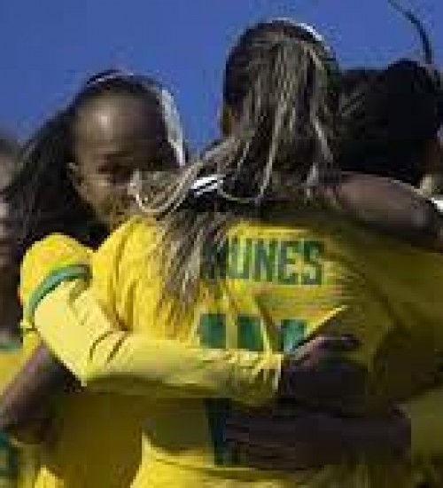 Seleção feminina desembarca na Colômbia para disputar Copa América.