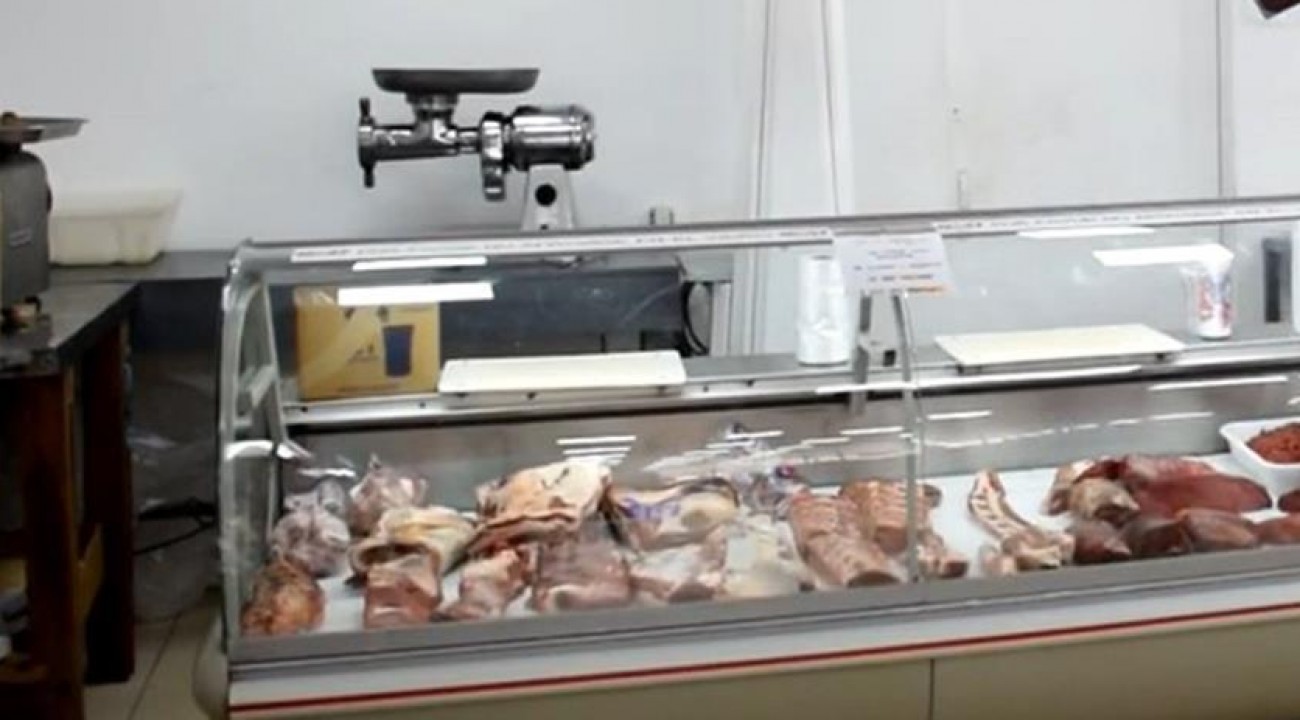 Dono de açougue é condenado por vender carne estragada em São Miguel do Oeste