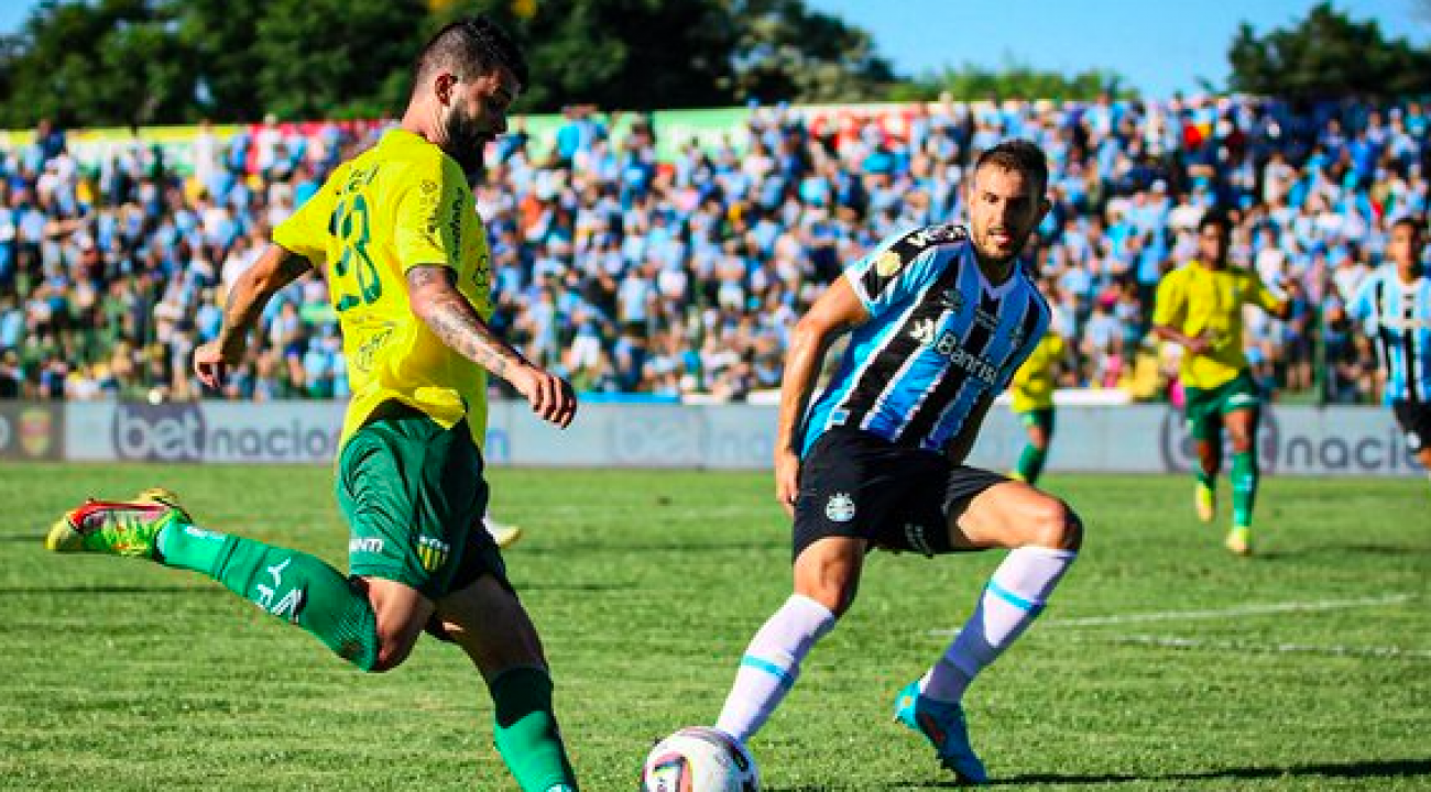 Grêmio empata com o Ypiranga e volta a enfrentar o time de Erechim na semifinal.