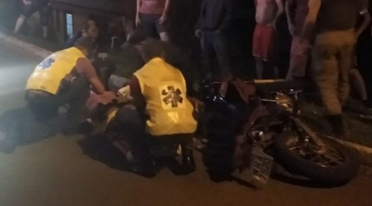 Acidente entre duas motos deixa dois feridos em Itapiranga.
