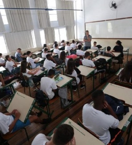 Educação lança edital de vagas da 3ª chamada do concurso do magistério público estadual.