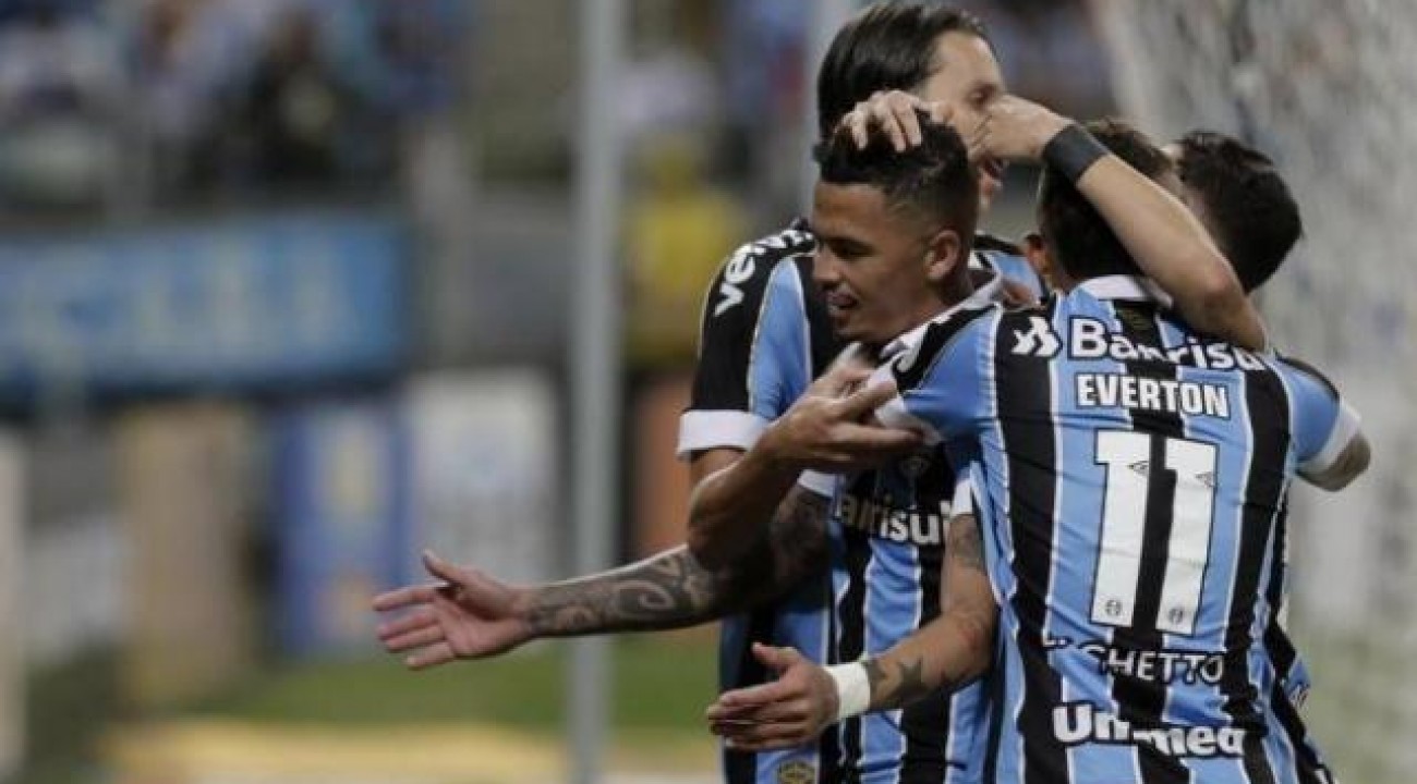 Grêmio goleia São Paulo na Arena e confirma vaga na fase de grupos da Libertadores.