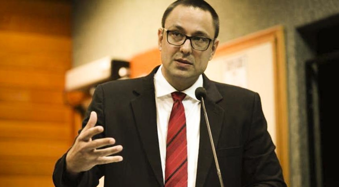 Defensor público pede impeachment de Carlos Moisés Governador de SC