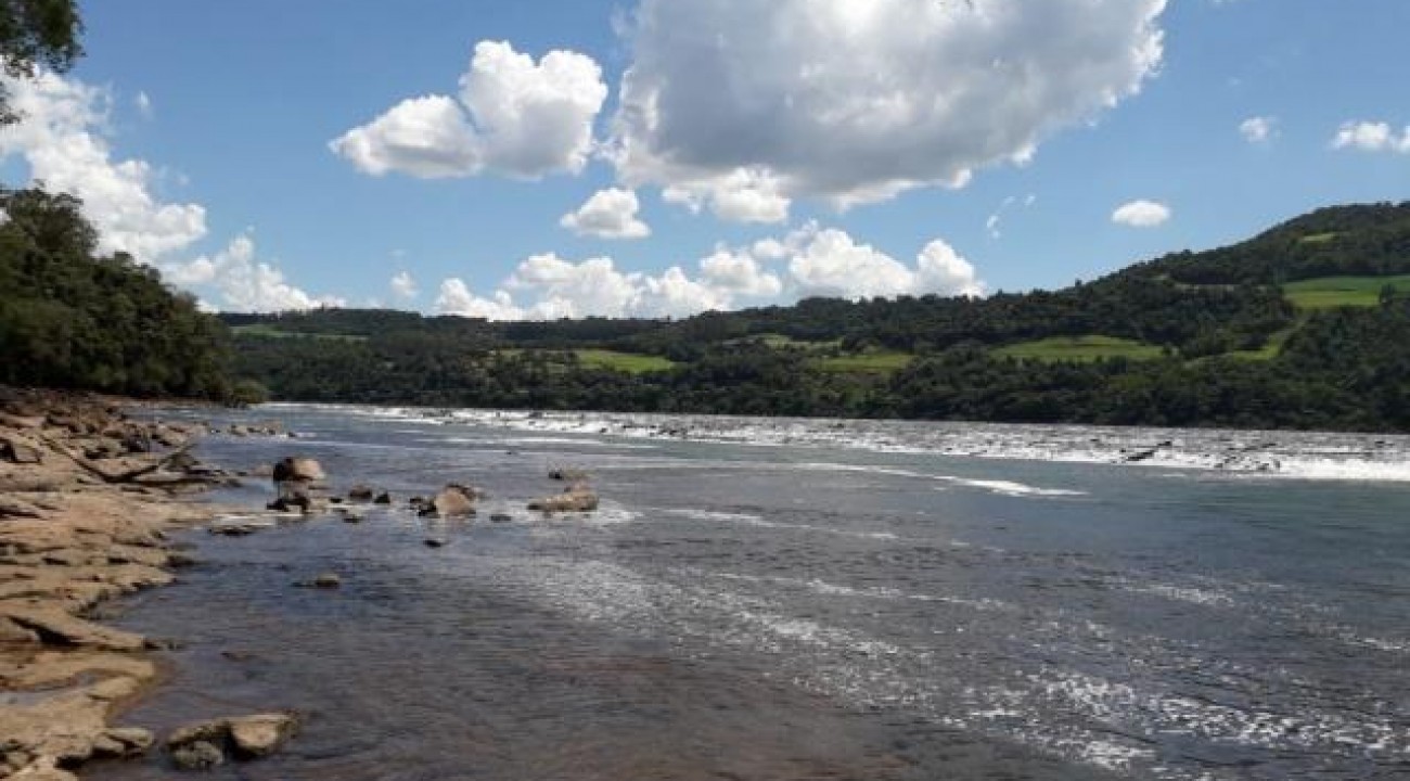 Jovem de 21 anos desaparece nas águas do Rio Uruguai em Itapiranga