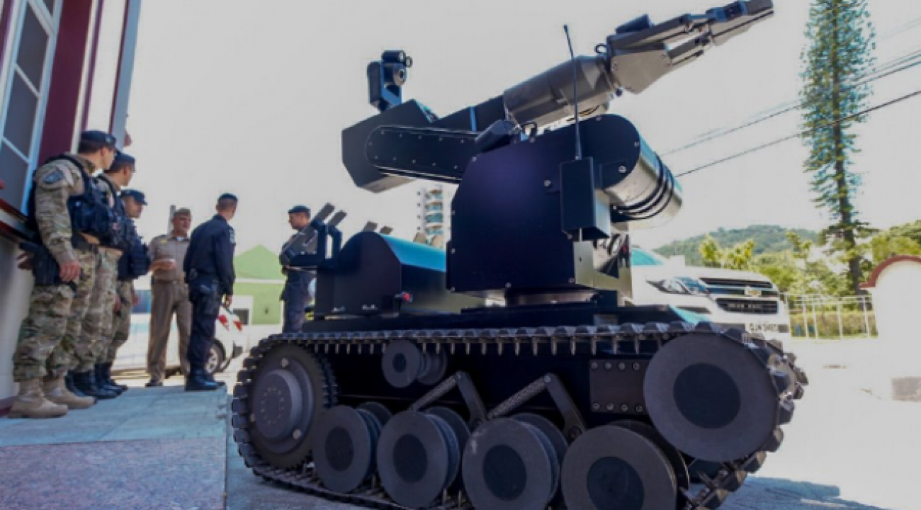 Polícia Militar de Santa Catarina recebe robô antibomba do governo federal