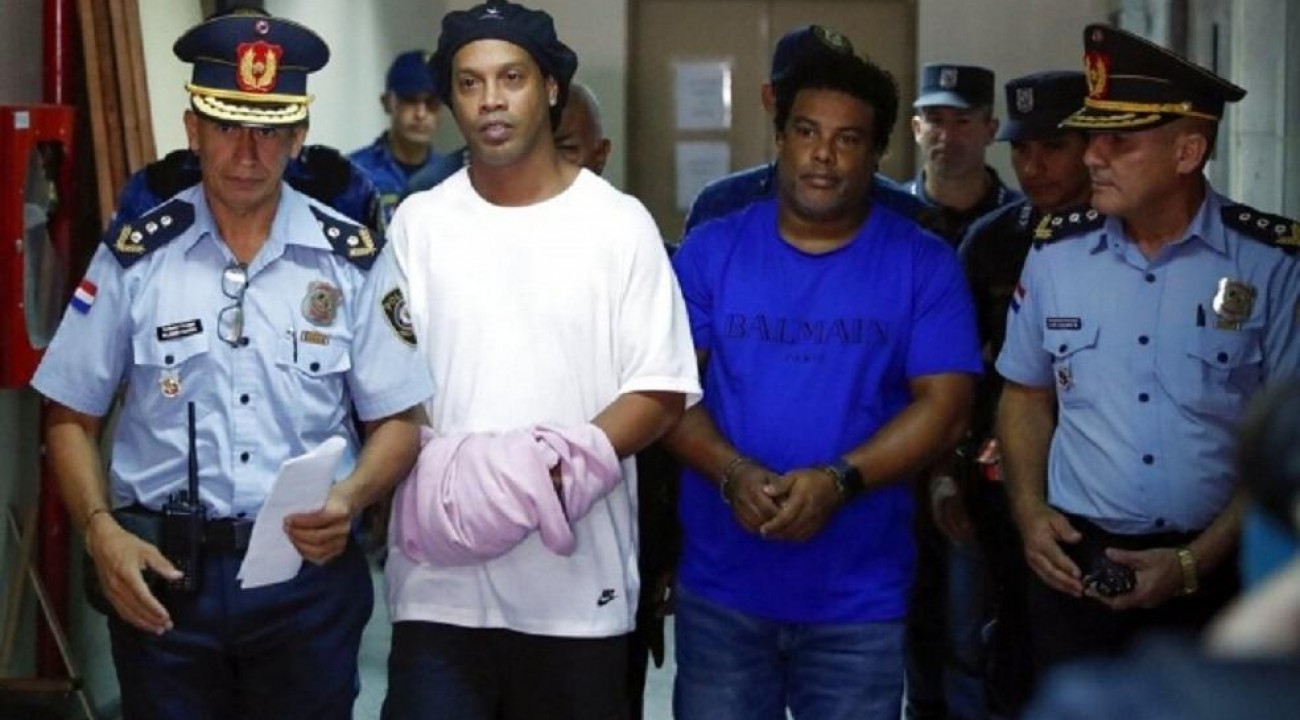 Justiça do Paraguai determina a prisão de Ronaldinho Gaúcho e irmão.