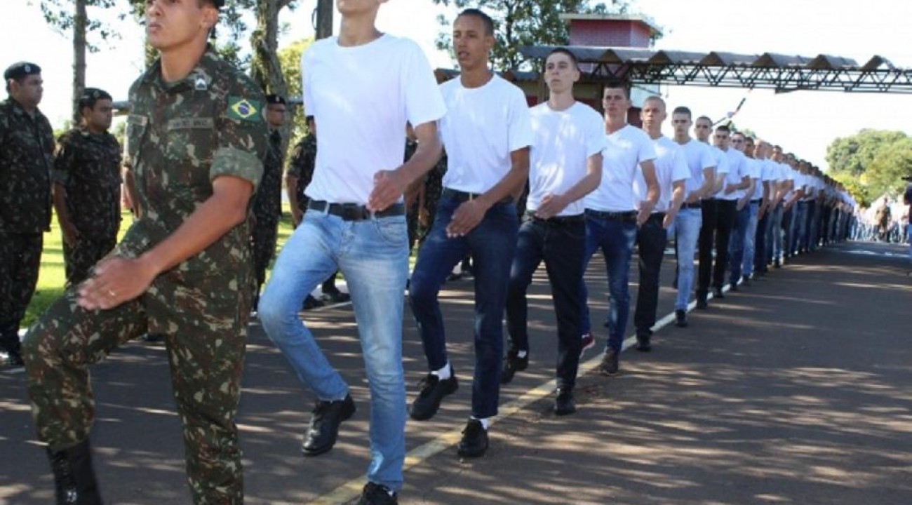 Mais de 240 jovens são incorporados para o serviço militar no 14° RCMec.