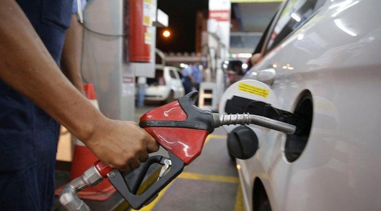Petrobras reduz preços da gasolina em 12% e do diesel em 7,5%.