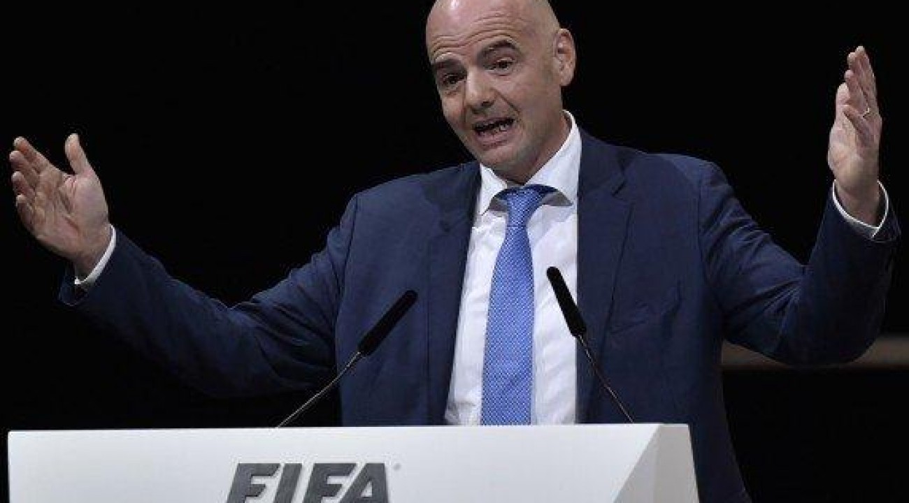 Fifa anuncia plano de ajuda financeira ao futebol durante a pandemia.