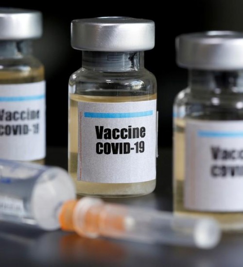 Vacina de Oxford se mostra segura e gera imunidade, diz estudo.