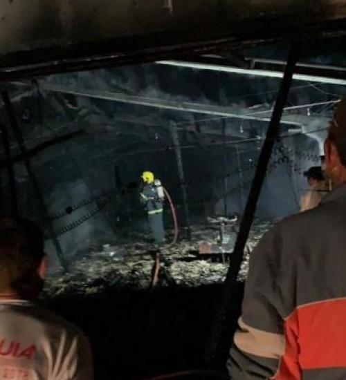 Aviário é destruído por incêndio no interior de São João do Oeste