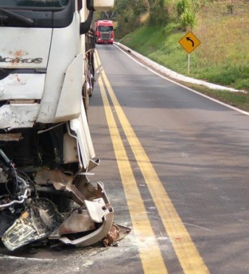 Caminhão de Descanso se envolve em acidente com morte no Paraná