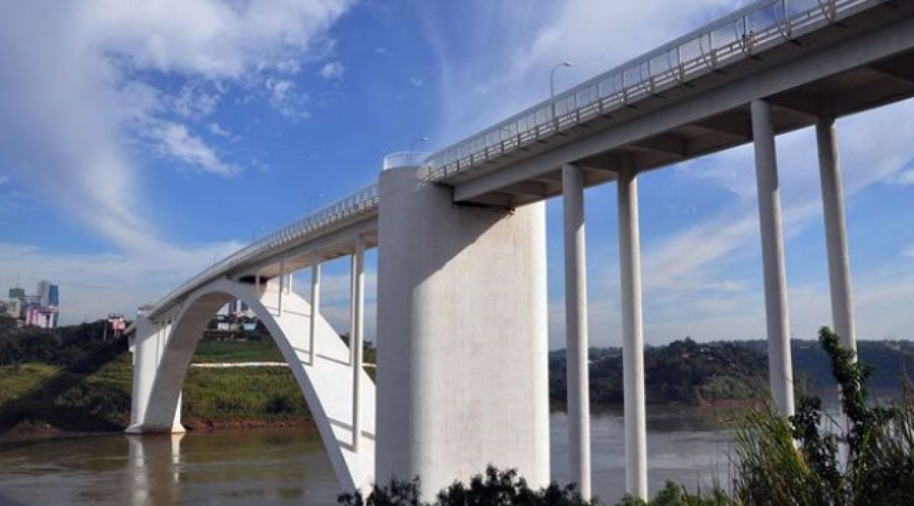 Ponte da Amizade, entre Brasil e Paraguai, é reaberta