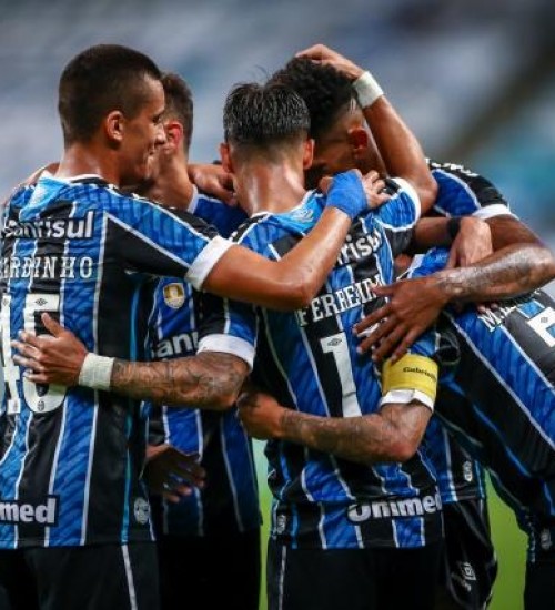 Na volta dos titulares, Grêmio goleia o Pelotas pelo Gauchão.