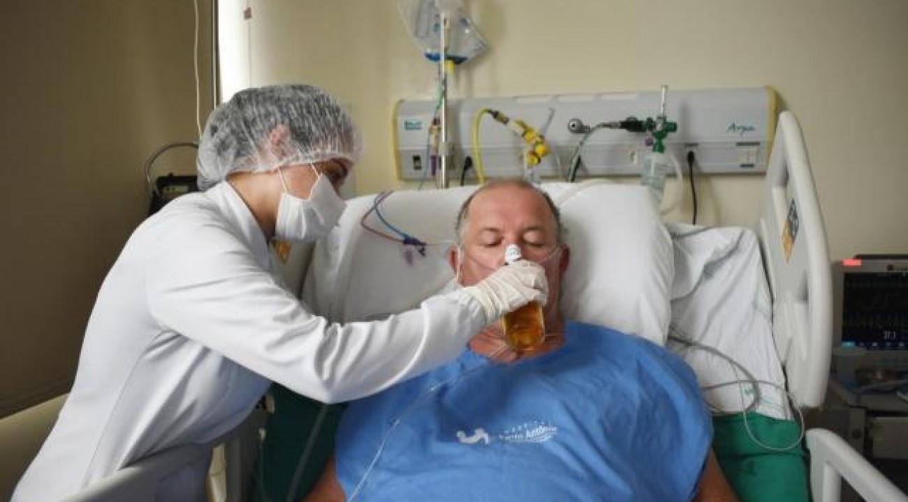 Paciente sai da UTI Covid e pede para tomar uma cerveja em SC.