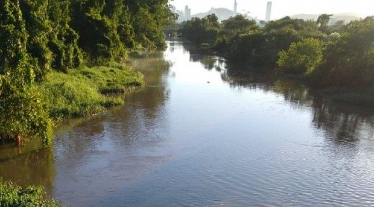 Órgãos intensificam fiscalização com foco na qualidade das águas dos rios em SC.