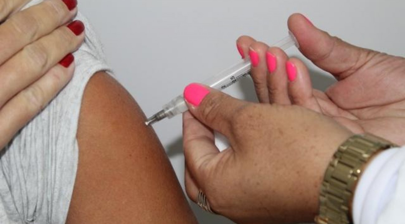 Vacinação contra a gripe começa segunda-feira em SC; veja como será a campanha.