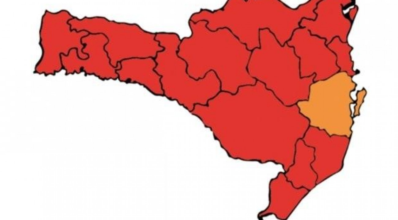 Pandemia piora em SC e apenas uma região fica fora do risco gravíssimo em novo mapa.