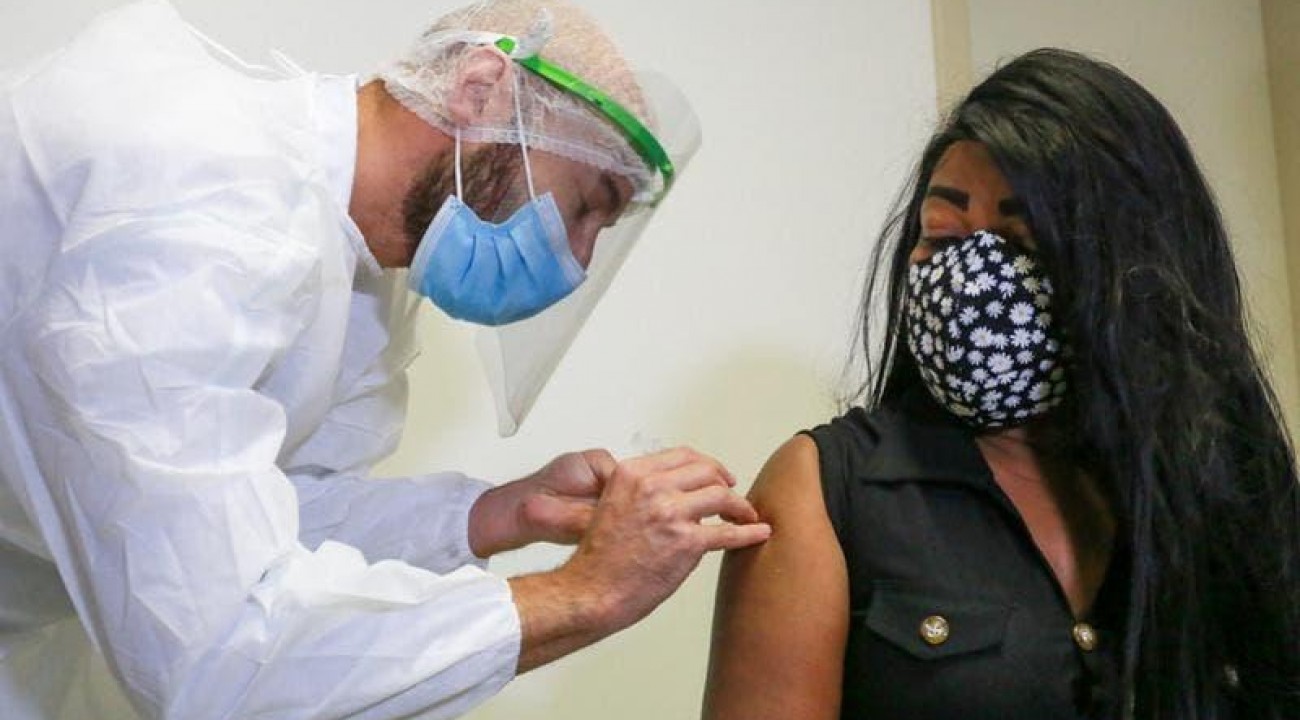 Professores começam a ser vacinados contra Covid em 31 de maio em SC.
