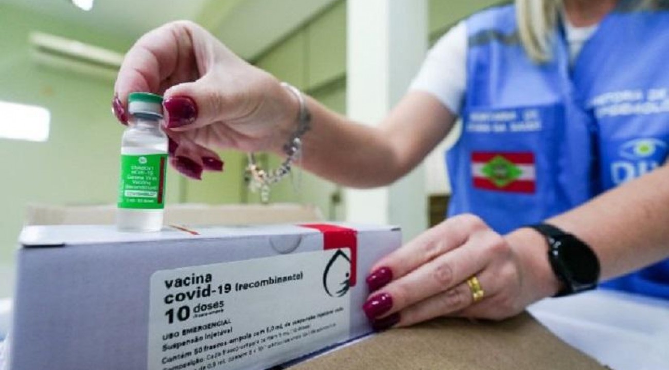 Estado vai vacinar toda a população catarinense acima de 18 anos até o fim de outubro.