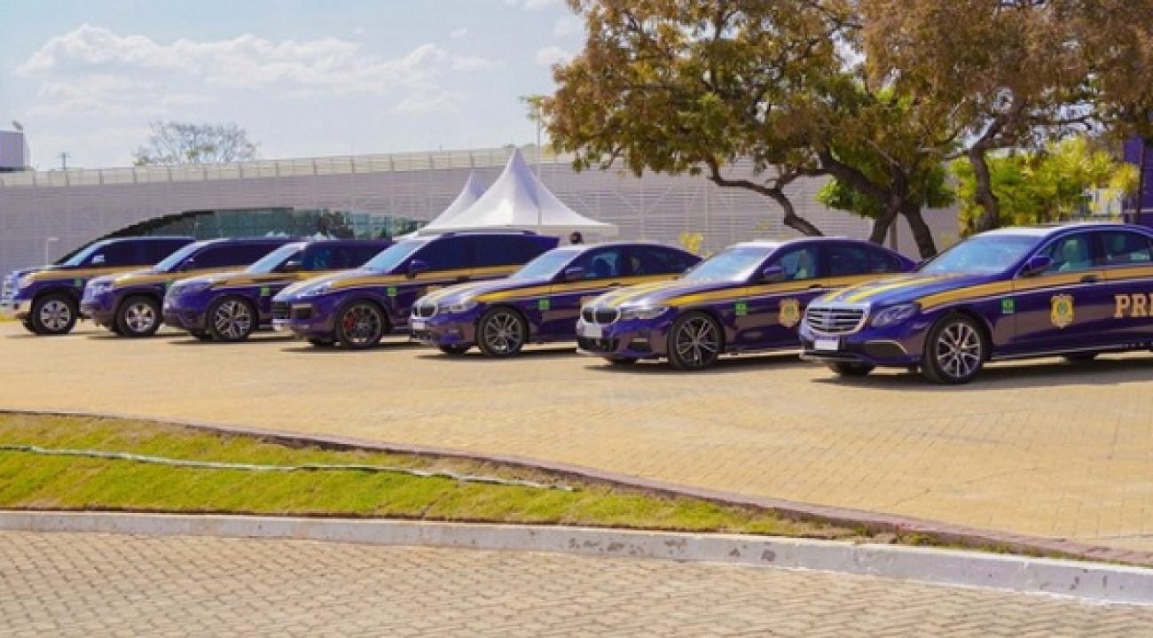 PRF recebe sete carros de luxo estimados em R$ 2 milhões para uso em atividades