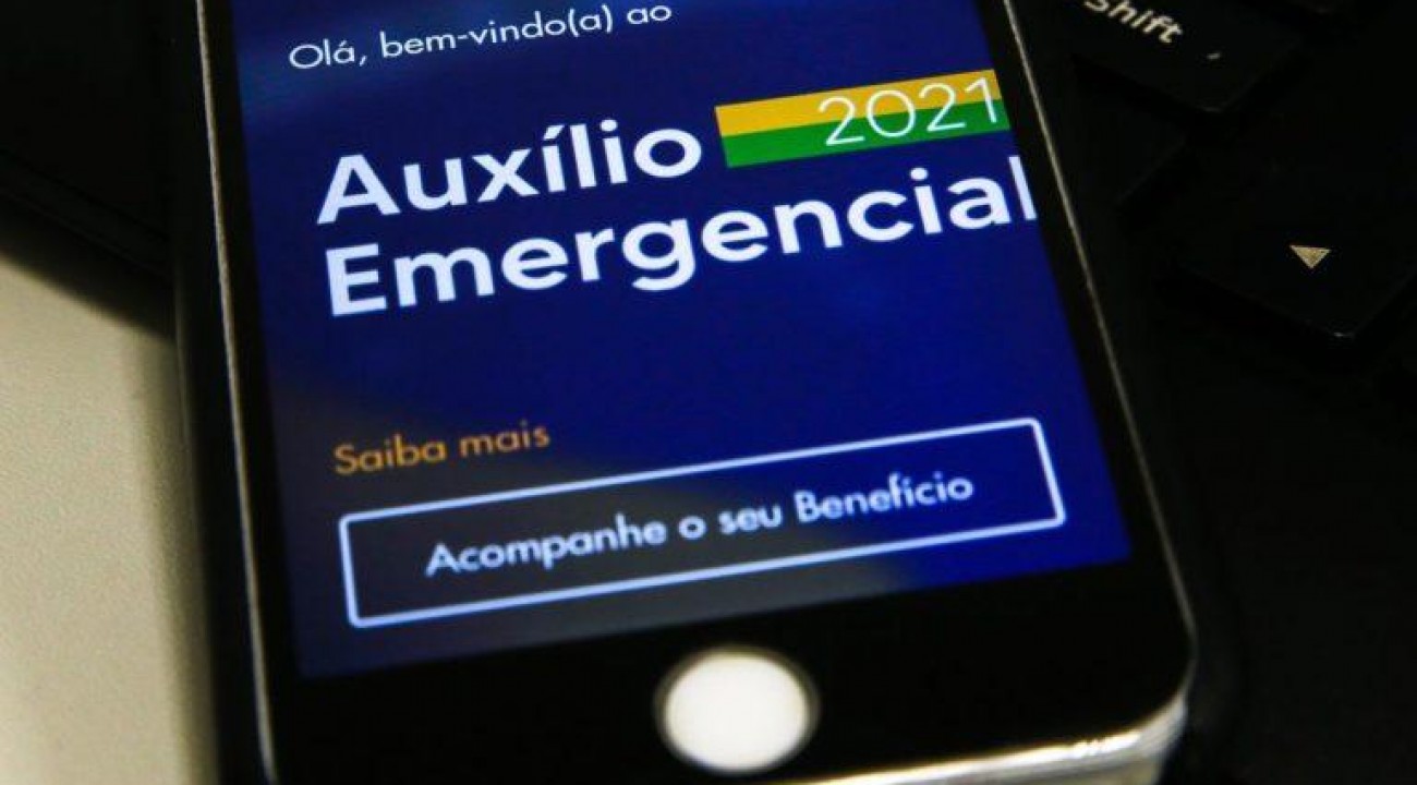 Governo resolverá extensão do auxílio emergencial nesta semana, diz Bolsonaro.