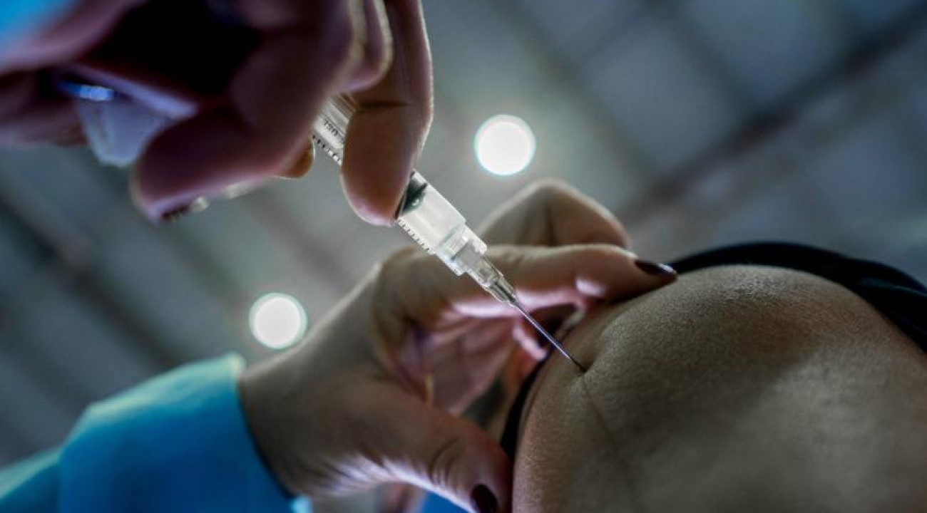 SC recebe mais 100 mil doses para completar o esquema vacinal contra a Covid-19.