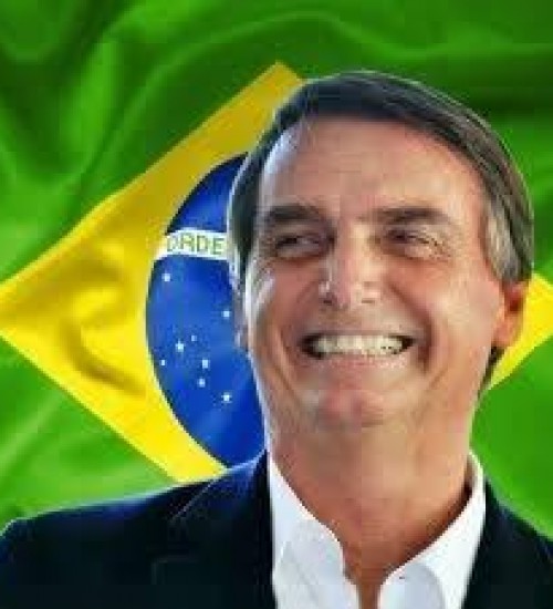 Presidente Bolsonaro assina filiação ao PL.