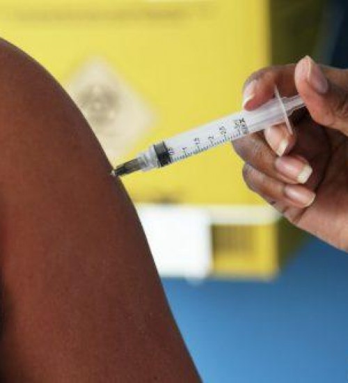 Mais de 1 milhão de pessoas estão vacinadas com a dose de reforço contra a Covid-19 em Santa Catarina