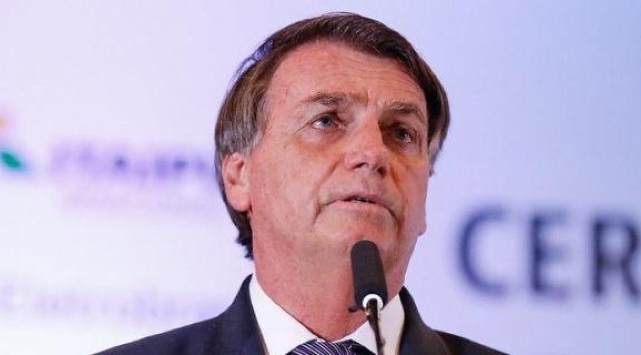 Bolsonaro diz que voo da Ucrânia com brasileiros chega na quinta.