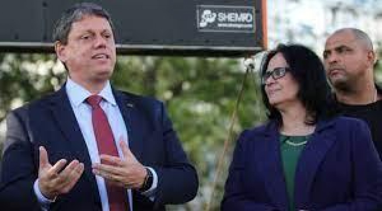 Bolsonaro oficializa a saída de 9 ministros do governo; confira a lista.