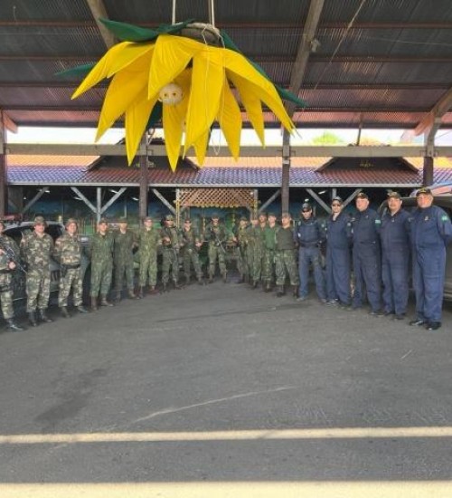 PMA e Marinha realizam operação conjunta na fronteira.