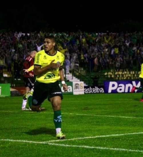 Ypiranga vence o Brasil-Pel e está na final do Gauchão.