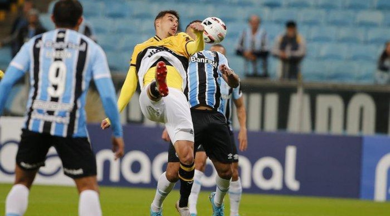 Grêmio empata com Criciúma, é vaiado na Arena e segue fora do G-4 da Série B.