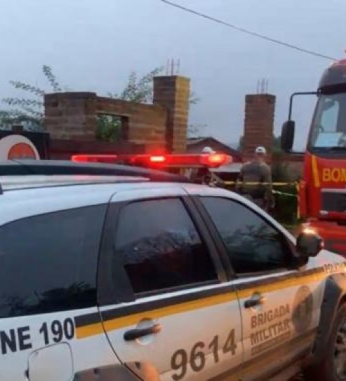 Incêndio deixa 11 mortos em centro de reabilitação em Carazinho, no RS.