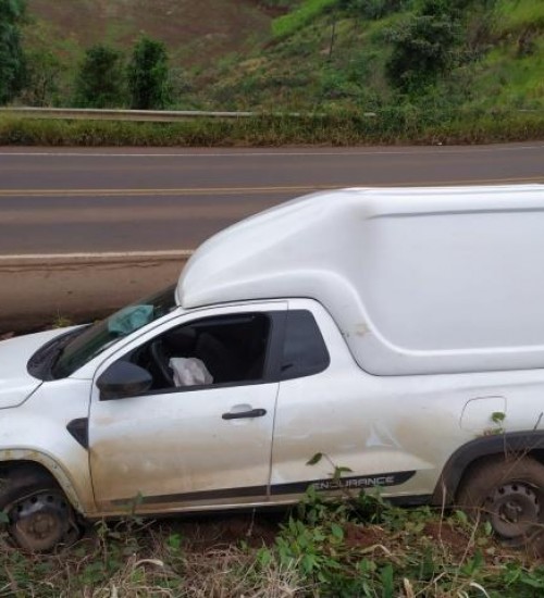 Veículo furtado em Itapiranga durante a madrugada, se envolve em acidente e é localizado em Descanso