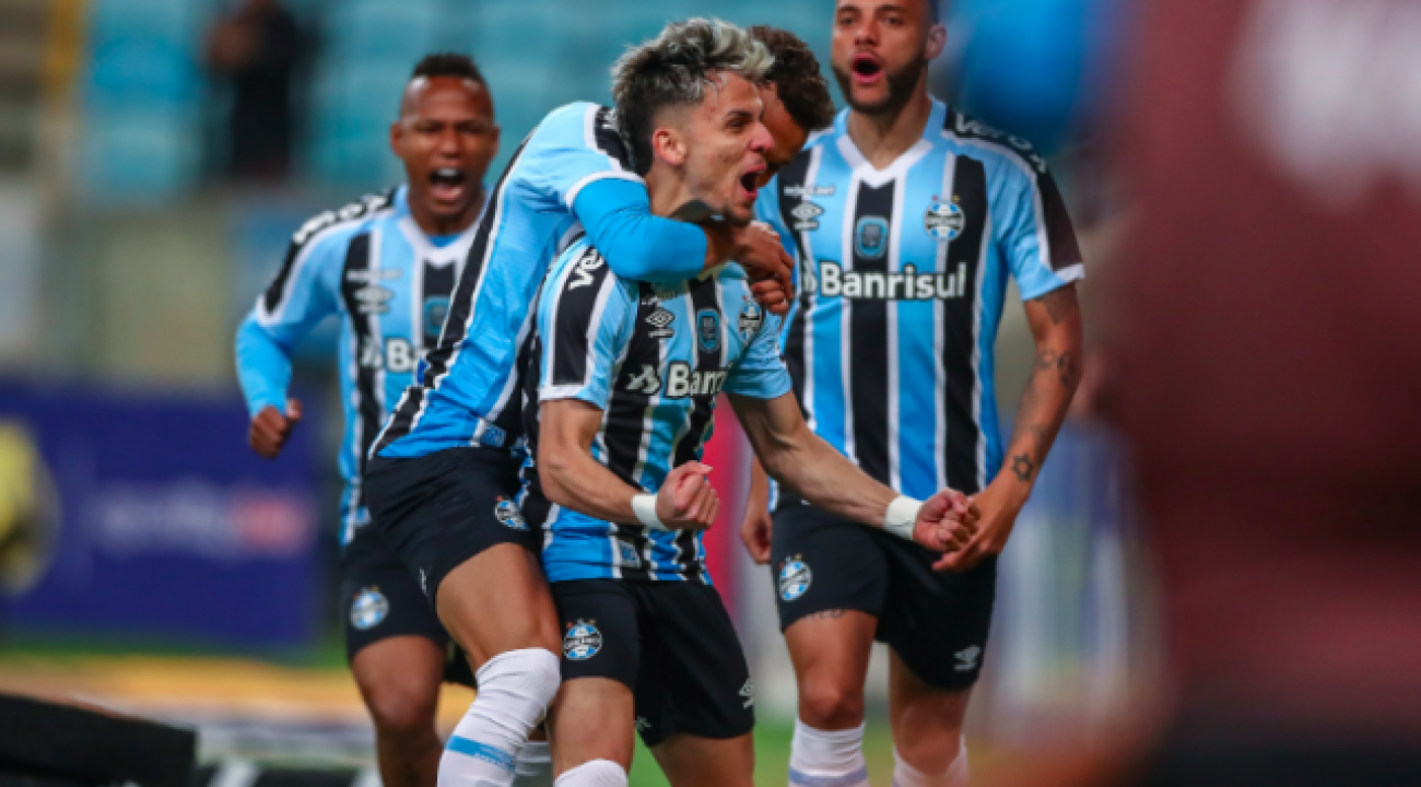 Grêmio vence o Vila Nova, sobe para terceiro e abre seis pontos para o quinto colocado.