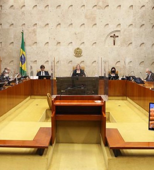 Lira e Pacheco rejeitam discussão sobre aumento de ministros no STF durante as eleições.